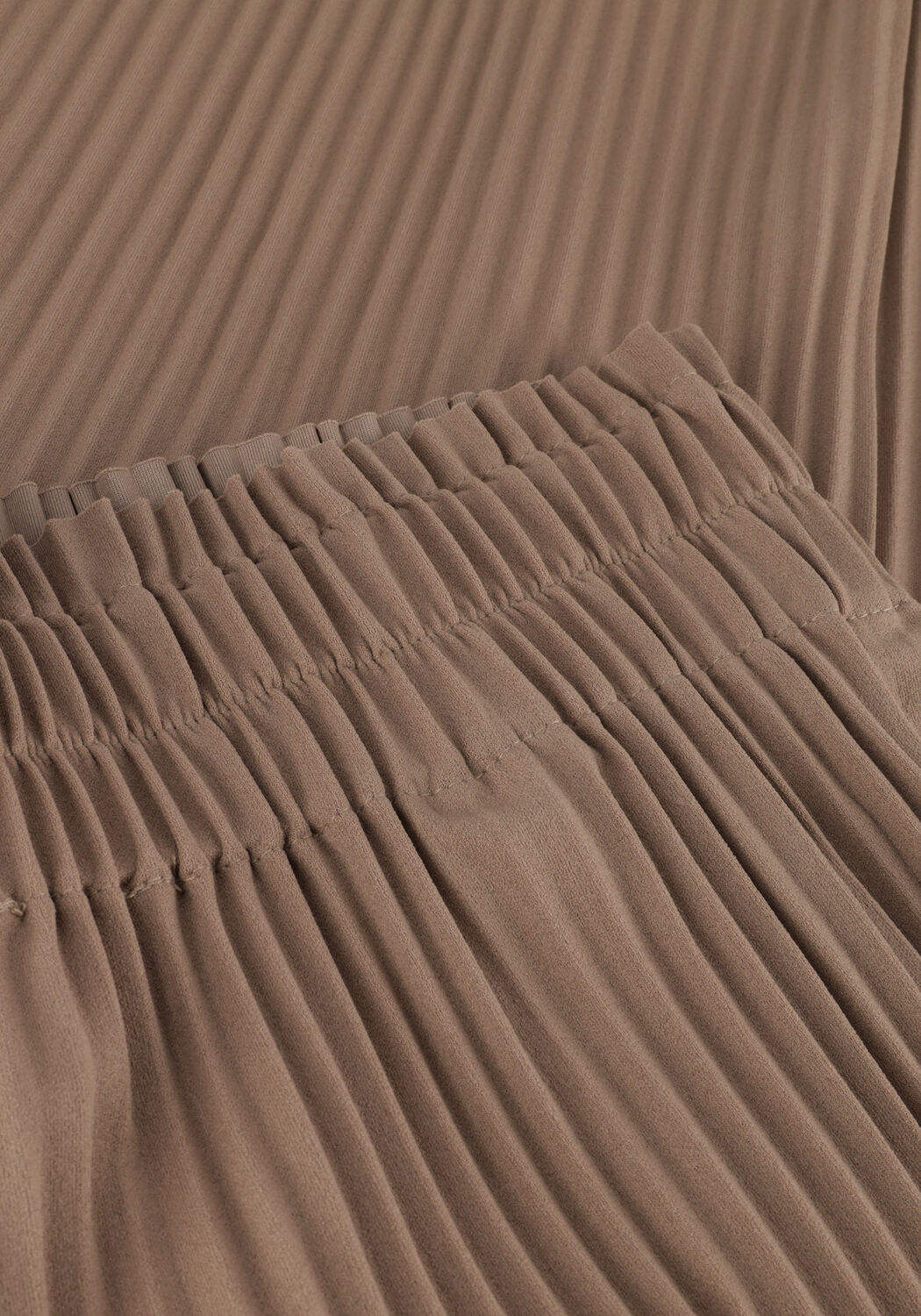 Braune Y.A.S. Weite Hose YASALISA HW PANT - large