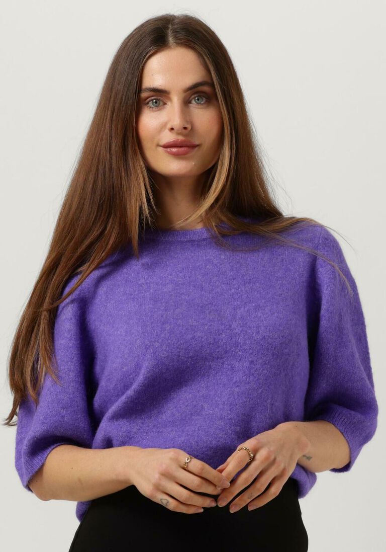 lilane gestuz pullover alphagz tee