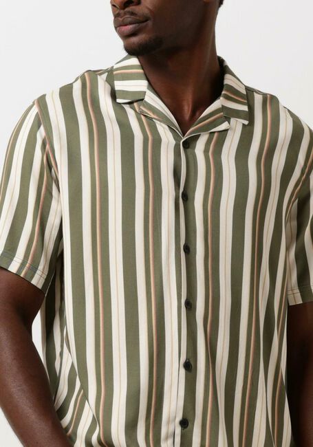 Olive ANERKJENDT Casual-Oberhemd AKLEO S/S VISCOSE AOP - large