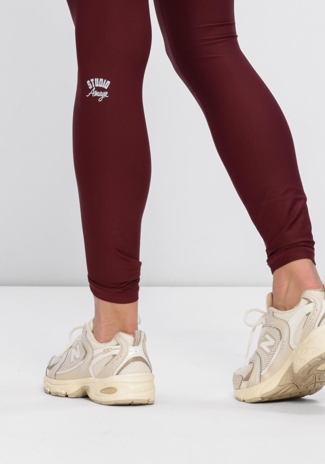 Bordeaux STUDIO AMAYA Hosen CORE LEGGING - BORDEAUX - large