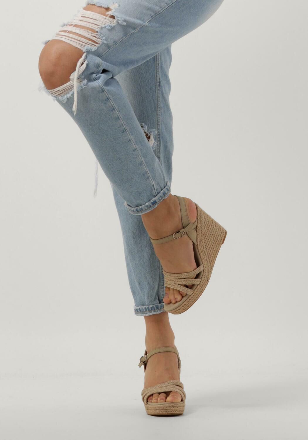 Beige TOMMY HILFIGER Espadrilles ESSENTIAL BASIC WEDGE - large