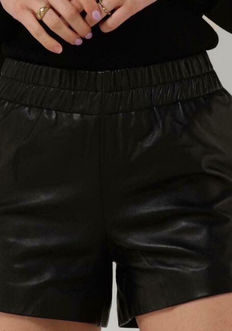 Schwarze EST'SEVEN Hosen EST'LEATHER SHORT COURT - large
