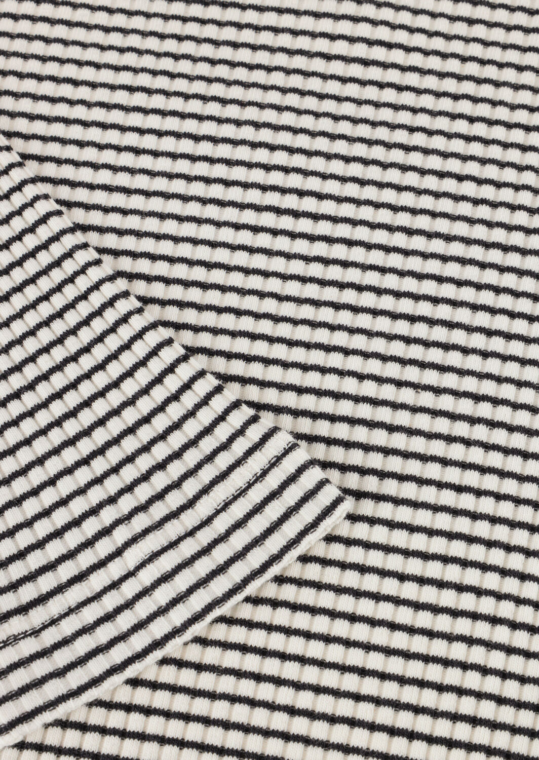 Ecru CIRCLE OF TRUST Rollkragenpullover AVA TOP - large