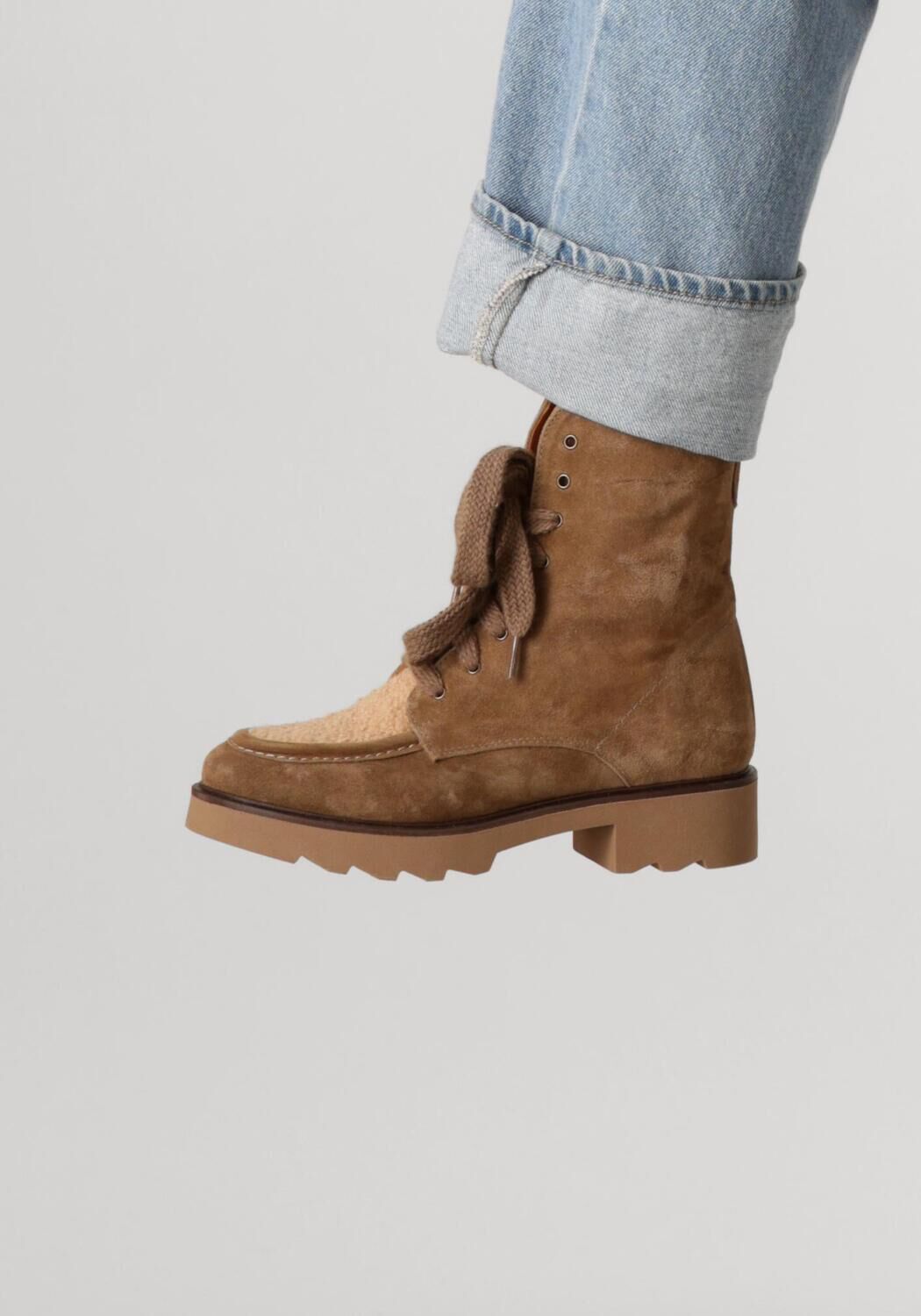 Beige CTWLK Schn&uuml;rboots FONDA - large