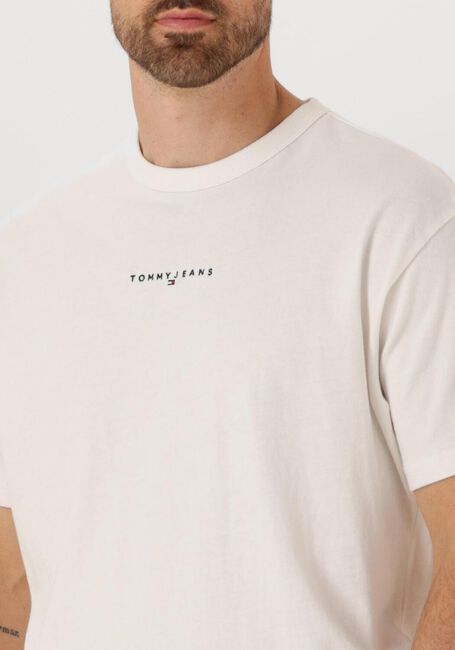 Weiße TOMMY JEANS T-shirt TJM RLX LINEAR LOGO TEE - large