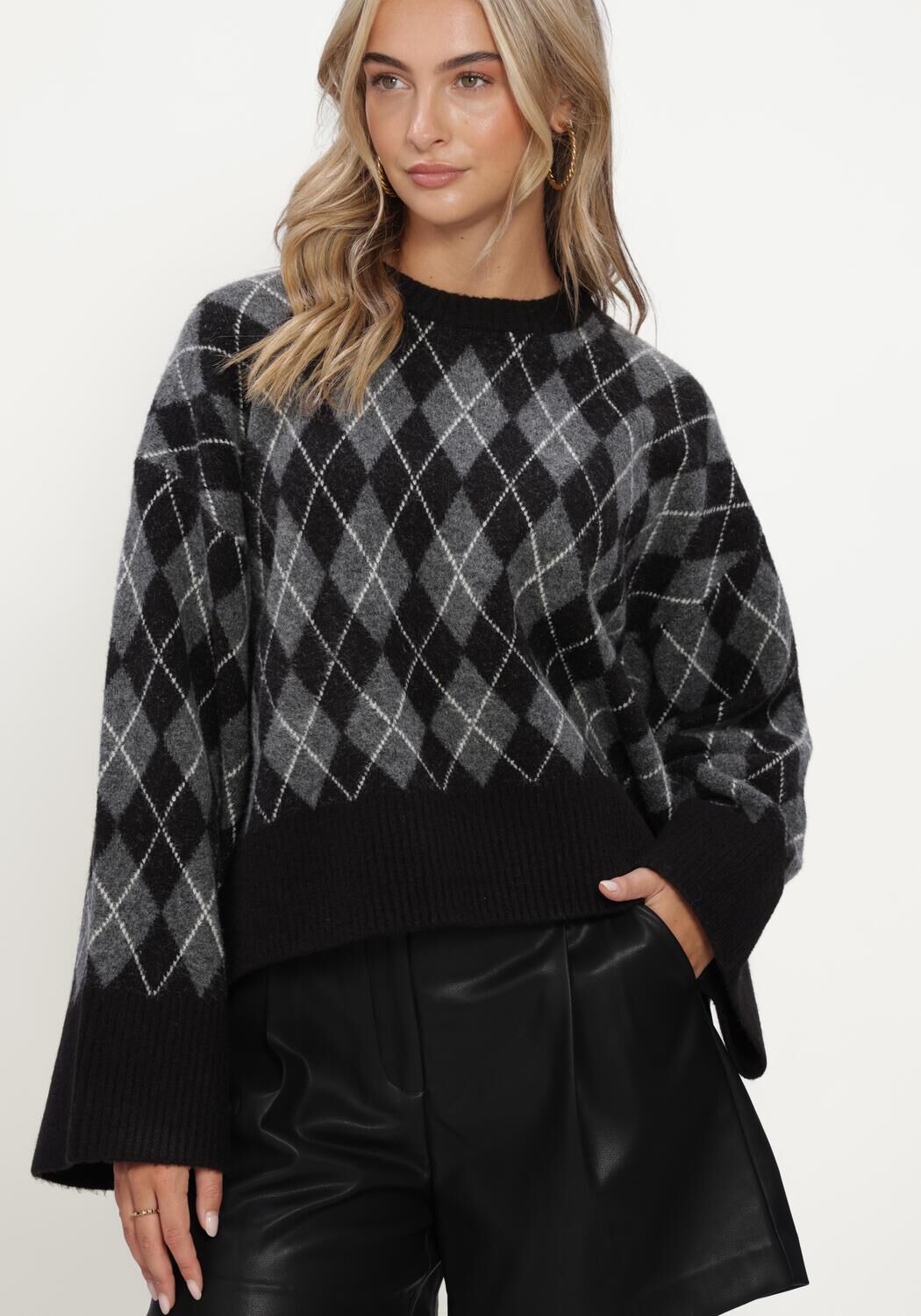 Schwarze NOTRE-V Pullover NV-ILA - large