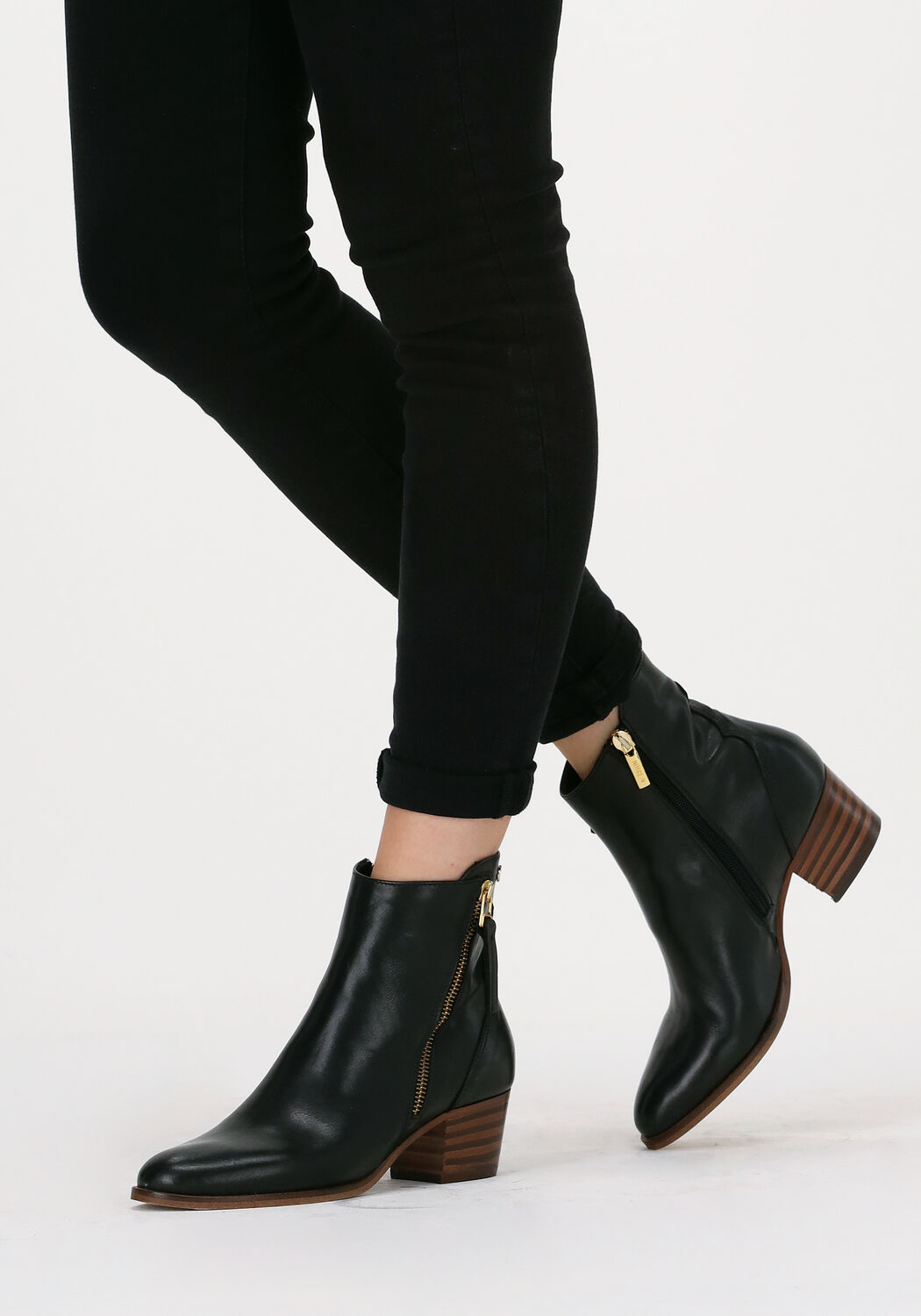 Schwarze NOTRE-V Stiefeletten 03-230 - large