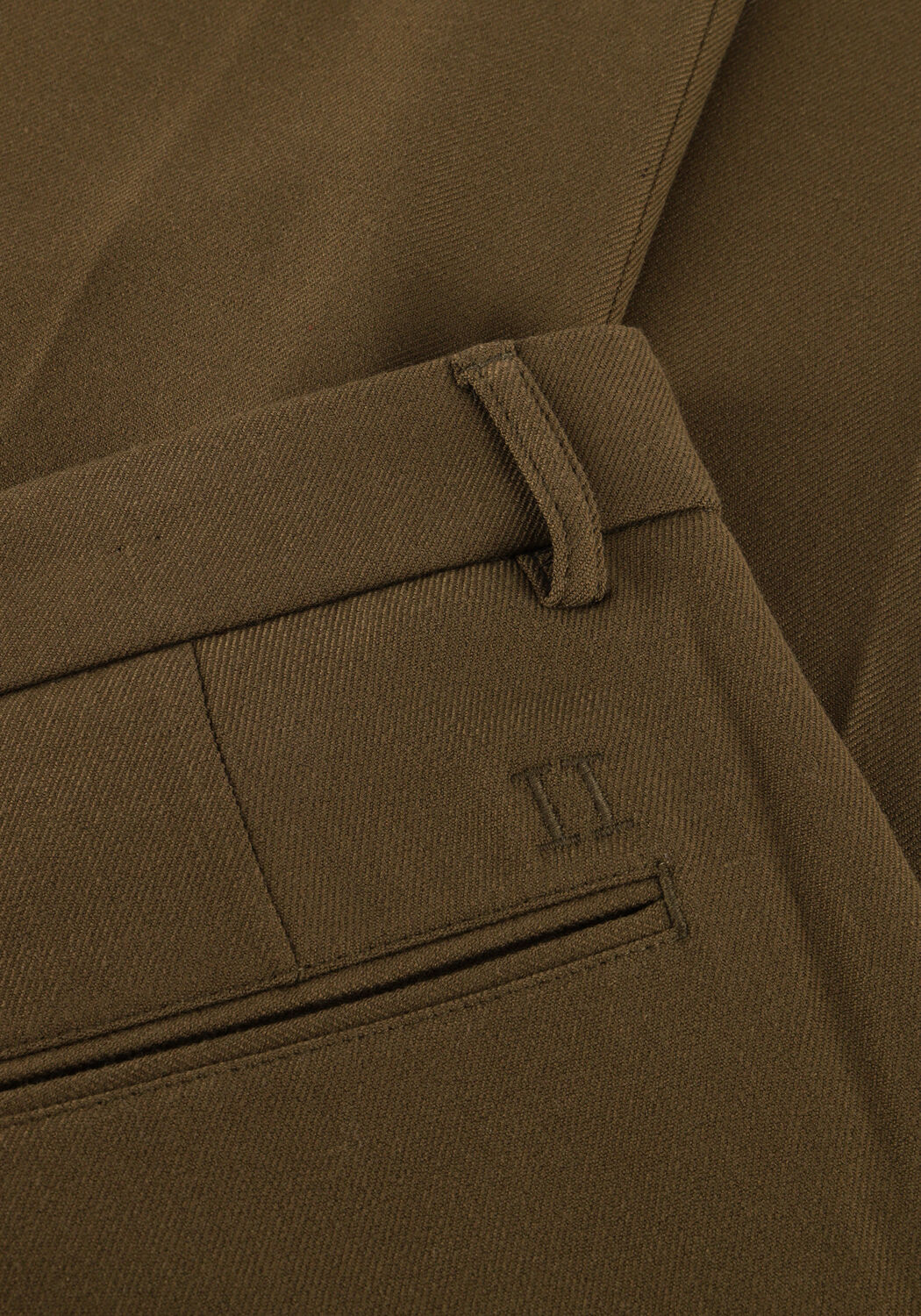 Olive LES DEUX Hose COMO REG SUIT PANTS - large