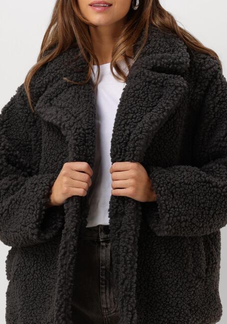 Schwarze UGG Teddy-Jacke GERTRUDE SHORT TEDDY COAT - large