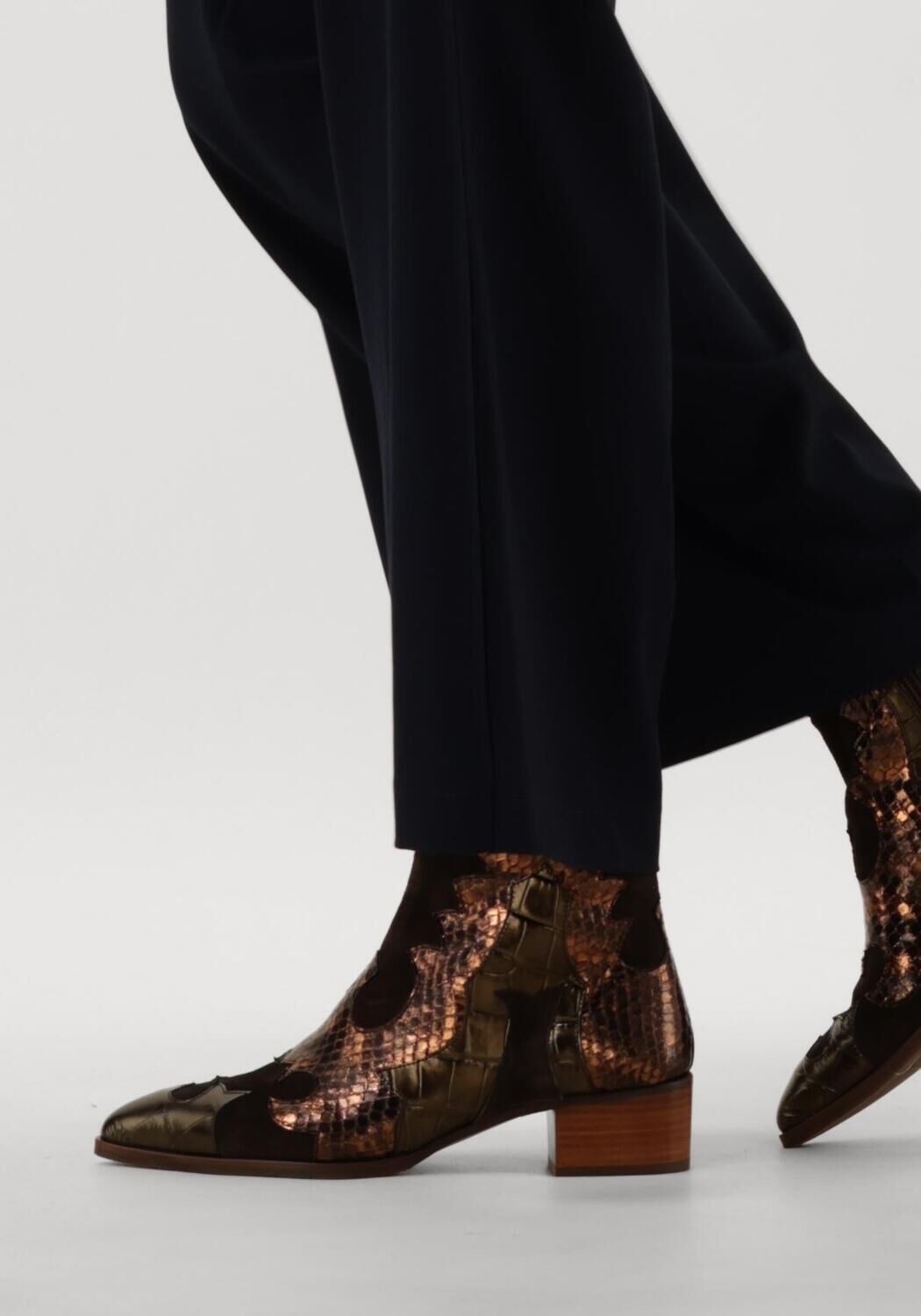 Bronzefarbene PERTINI Stiefeletten 32709 - large