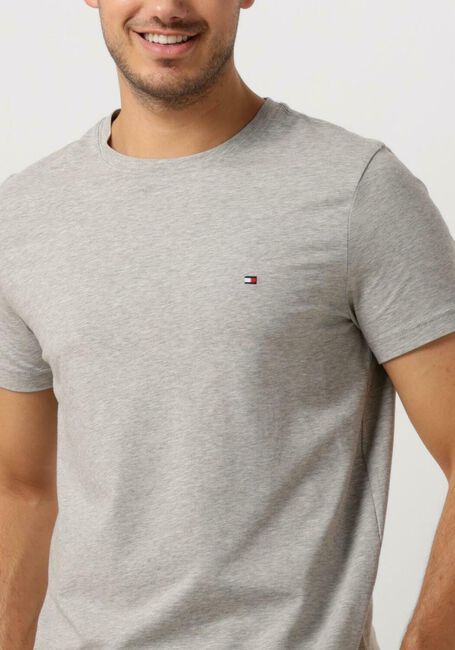 Graue TOMMY HILFIGER T-shirt CORE STRETCH SLIM C-NECK - large