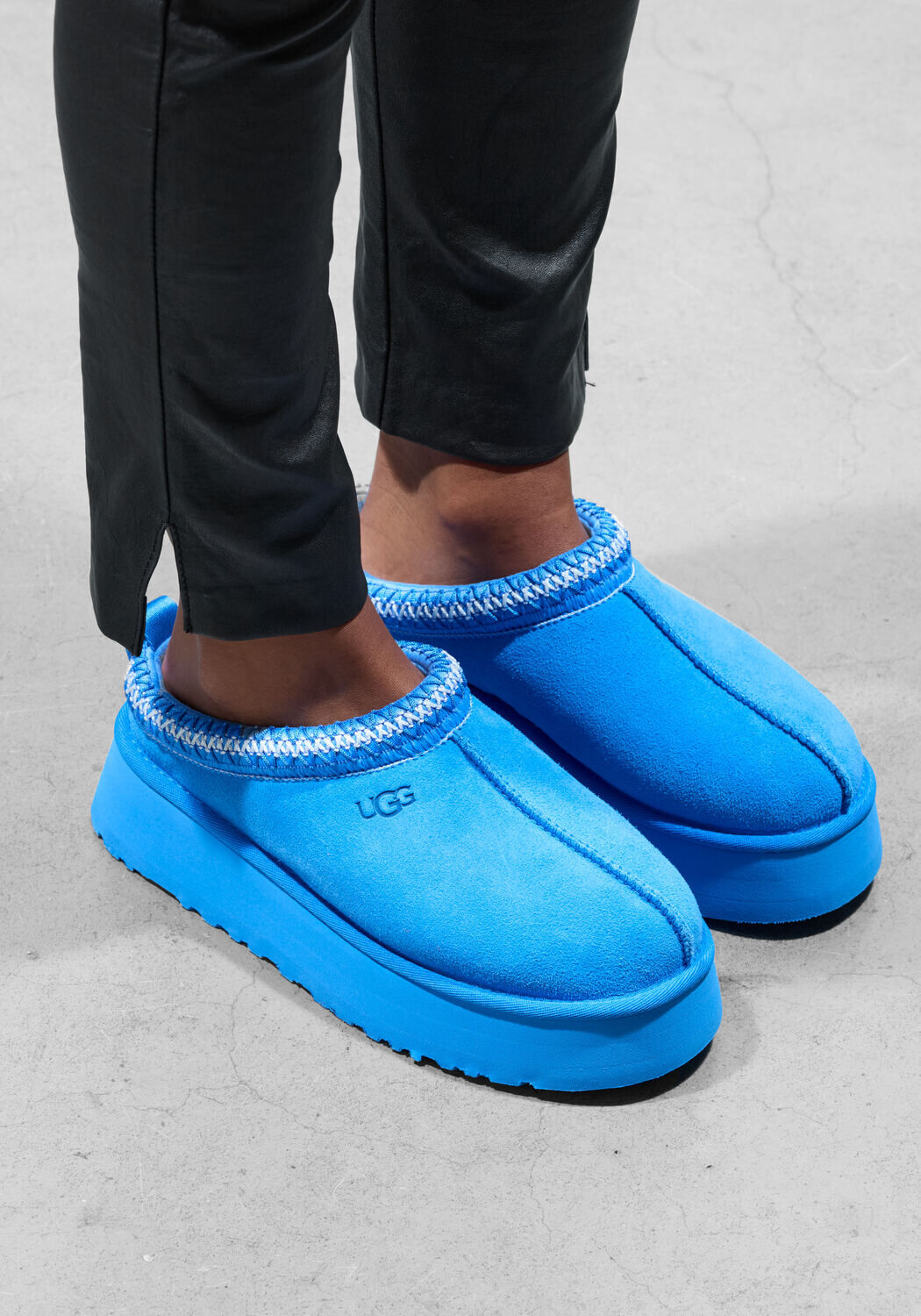 Blaue UGG Hausschuhe W TAZZ - large