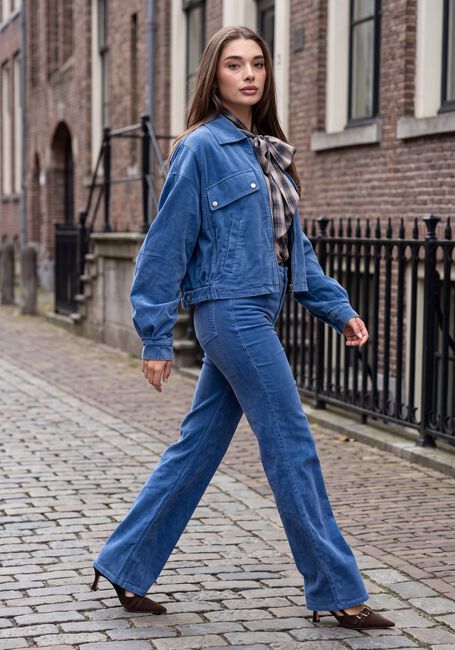 Blaue STUDIO AMAYA Flared jeans SOFIE 15 - large