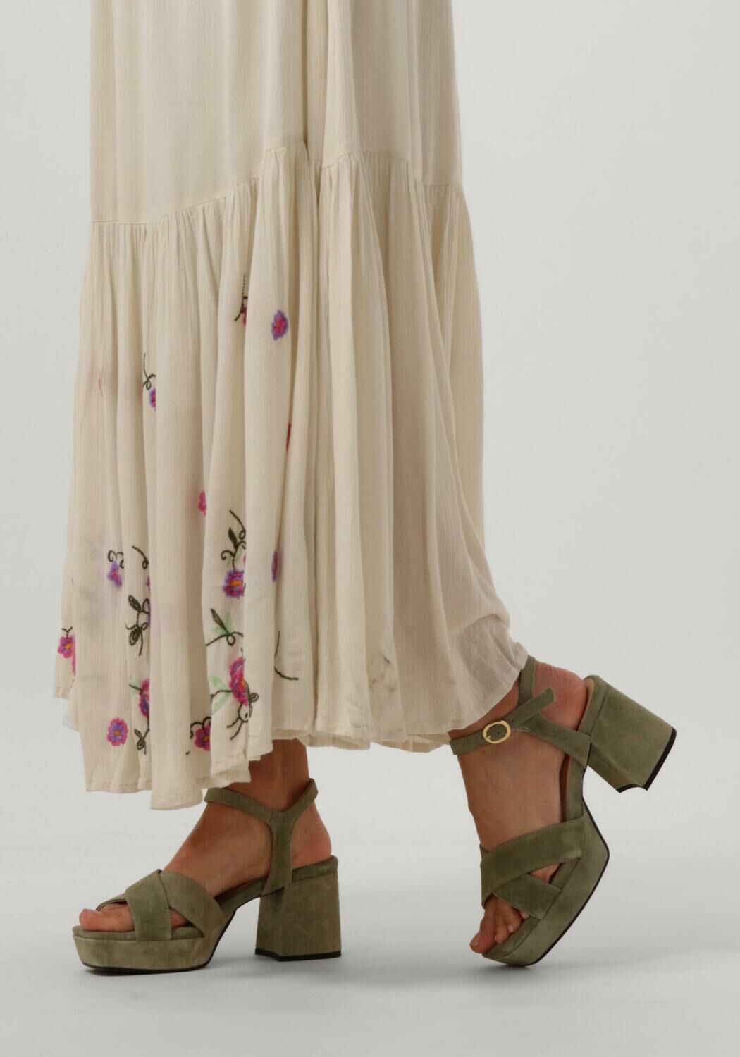 Gr&uuml;ne VIA VAI Sandalen CASSIA SIX - large