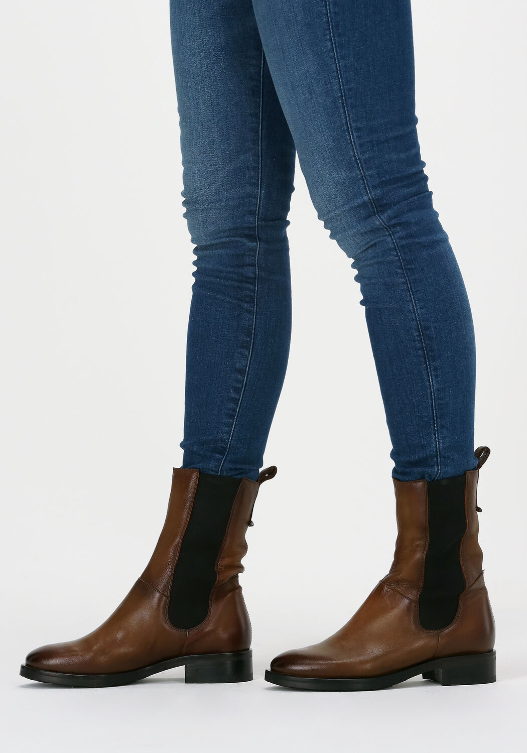 Cognacfarbene OMODA Chelsea Boots P22203 - large