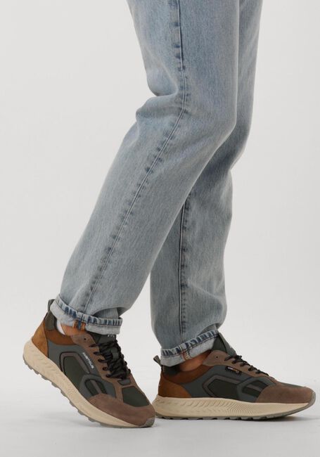 Taupe AMBITIOUS Sneaker Low VENTURE - large