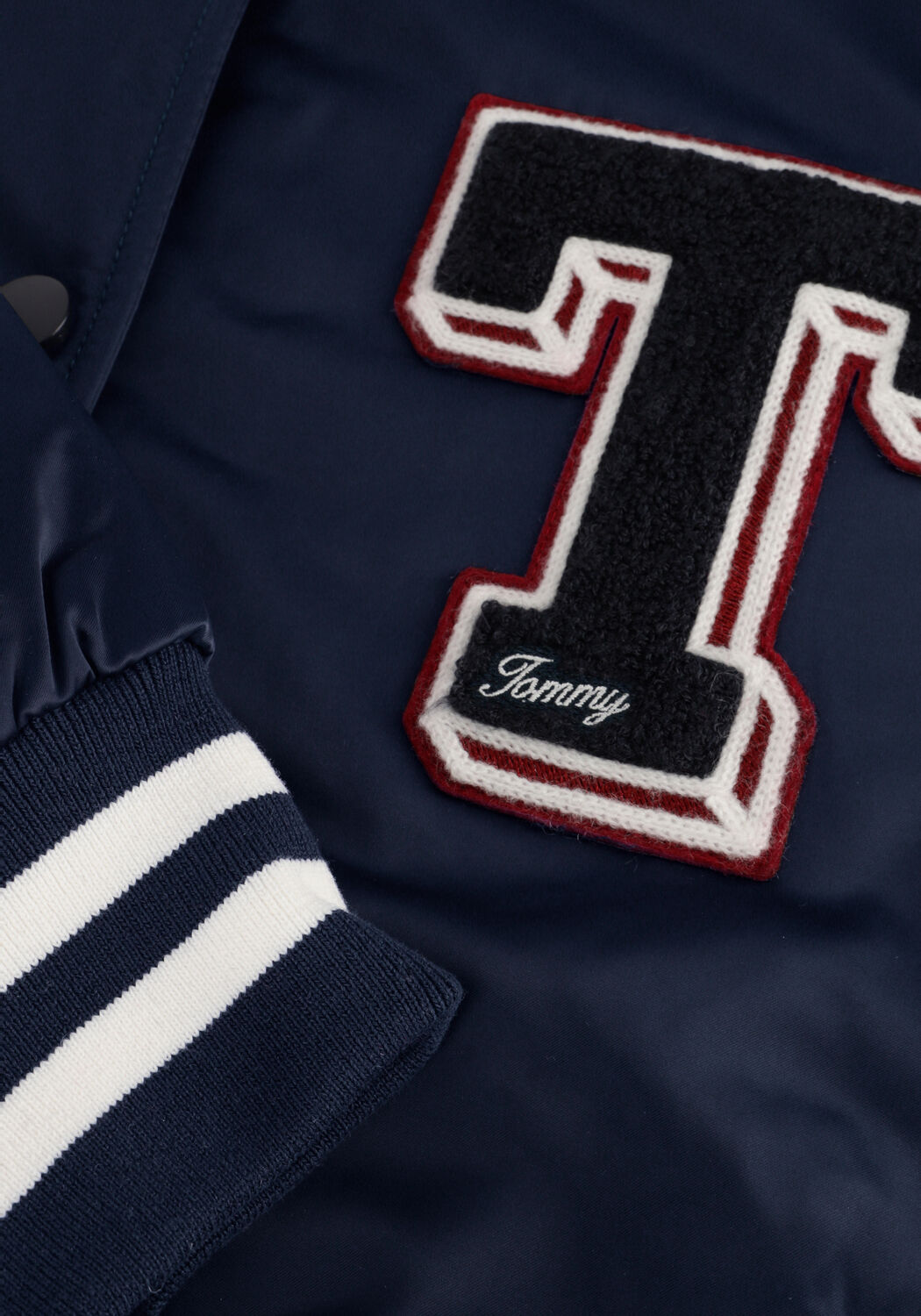 Blaue TOMMY JEANS Jack TJW LETTERMAN SATIN - large