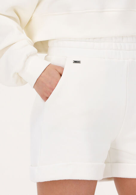 Weiße LUNE ACTIVE Jogginghose KATIE SHORT - large