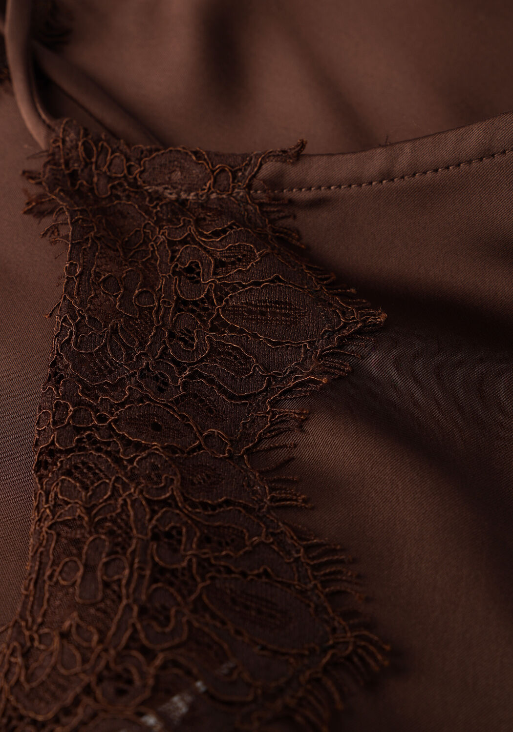 Braune HAUTE L'AMITI&Eacute; Tops & T-shirts NAOMI ASYM LINGERIE TOP - large