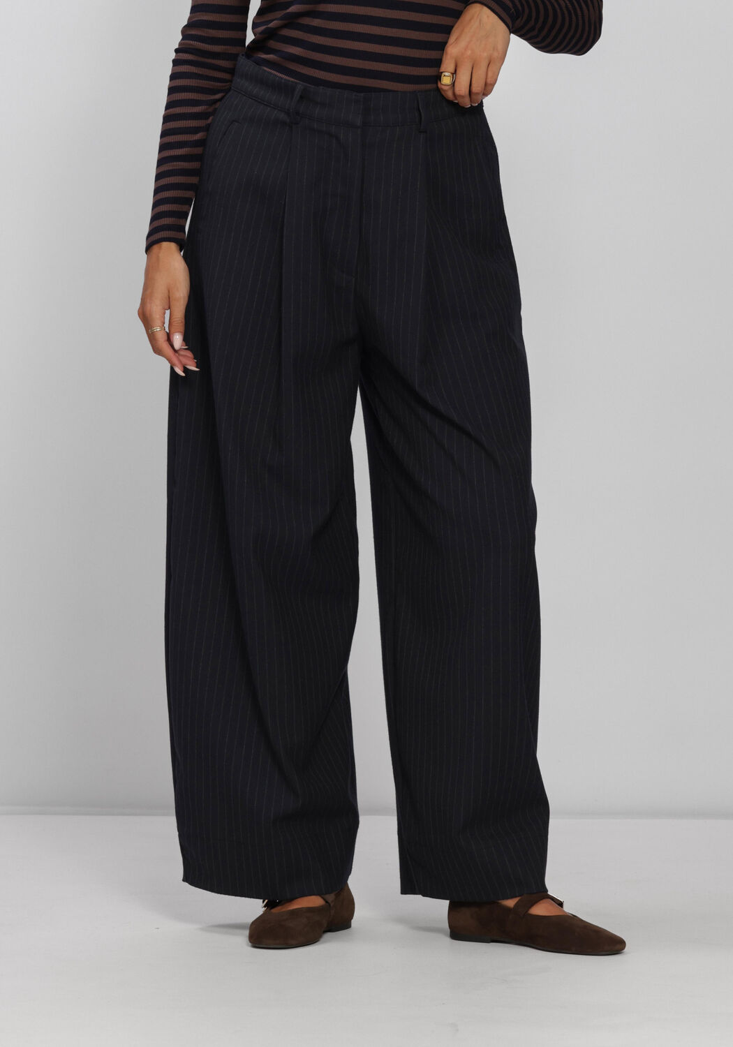 Schwarze BY-BAR Weite Hose FRIDA PINSTRIPE PANTS - large