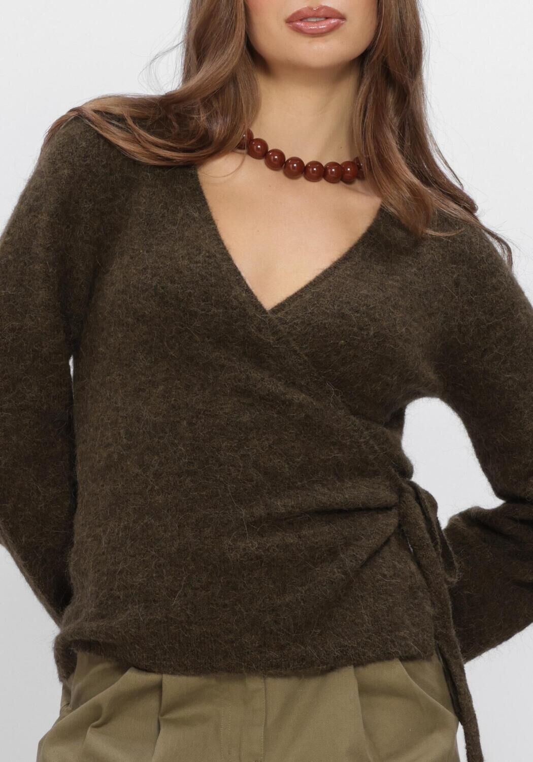 Dunkelgr&uuml;n BOII STUDIOS Pullover AURA WRAP KNIT - large