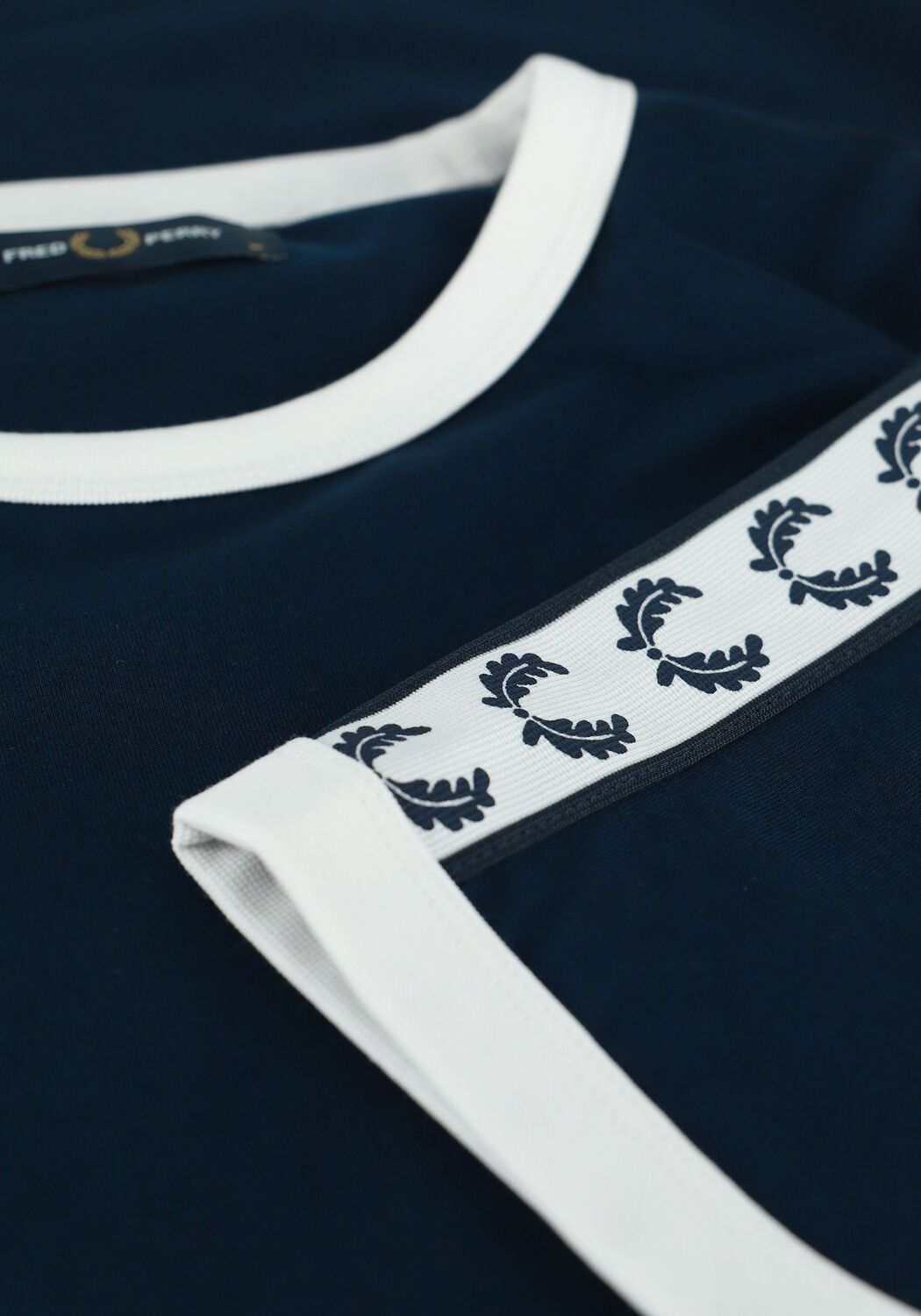 Dunkelblau FRED PERRY T-shirt TAPED RINGER T-SHIRT - large