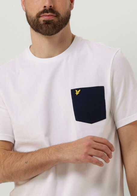 Weiße LYLE & SCOTT T-shirt CONTRAST POCKET T-SHIRT - large