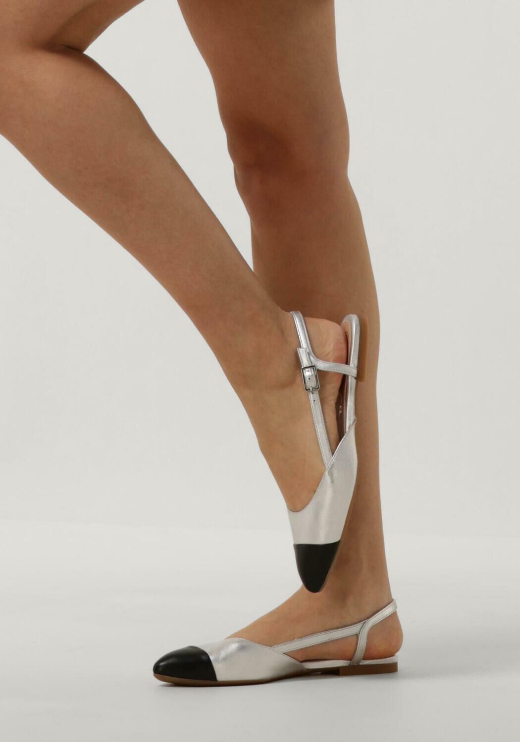 Silberne UNISA Slingbacks ASLEY - large