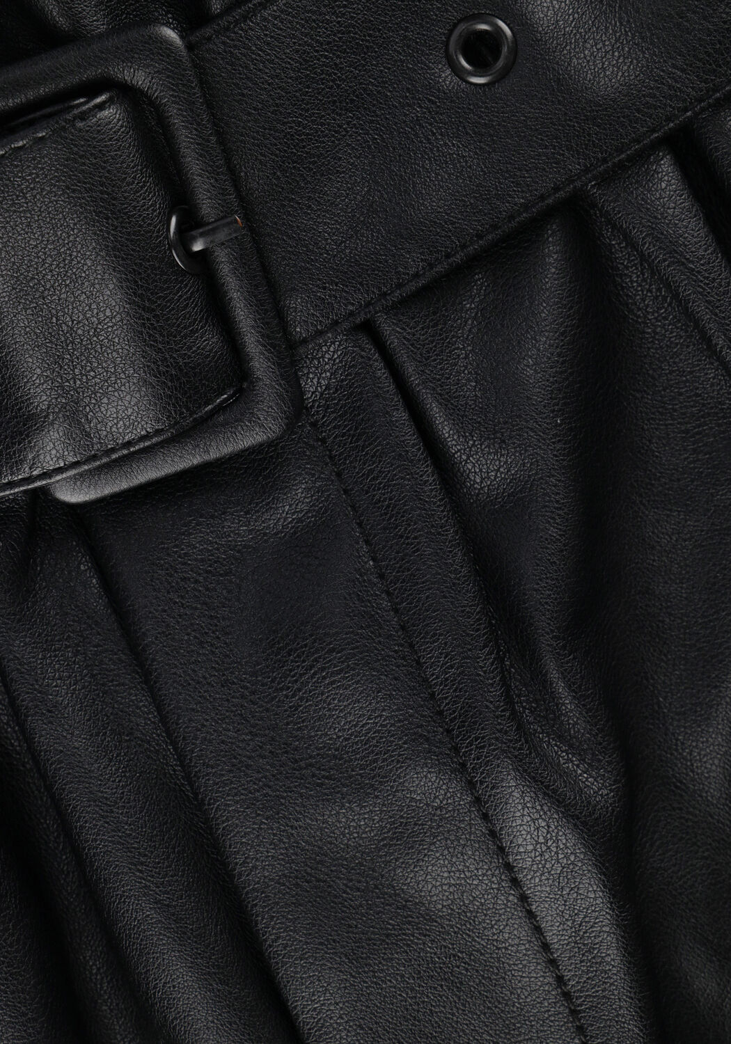 Schwarze COLOURFUL REBEL Hosen LOUAS VEGAN LEATHER HIGHWAIST SHORT - large