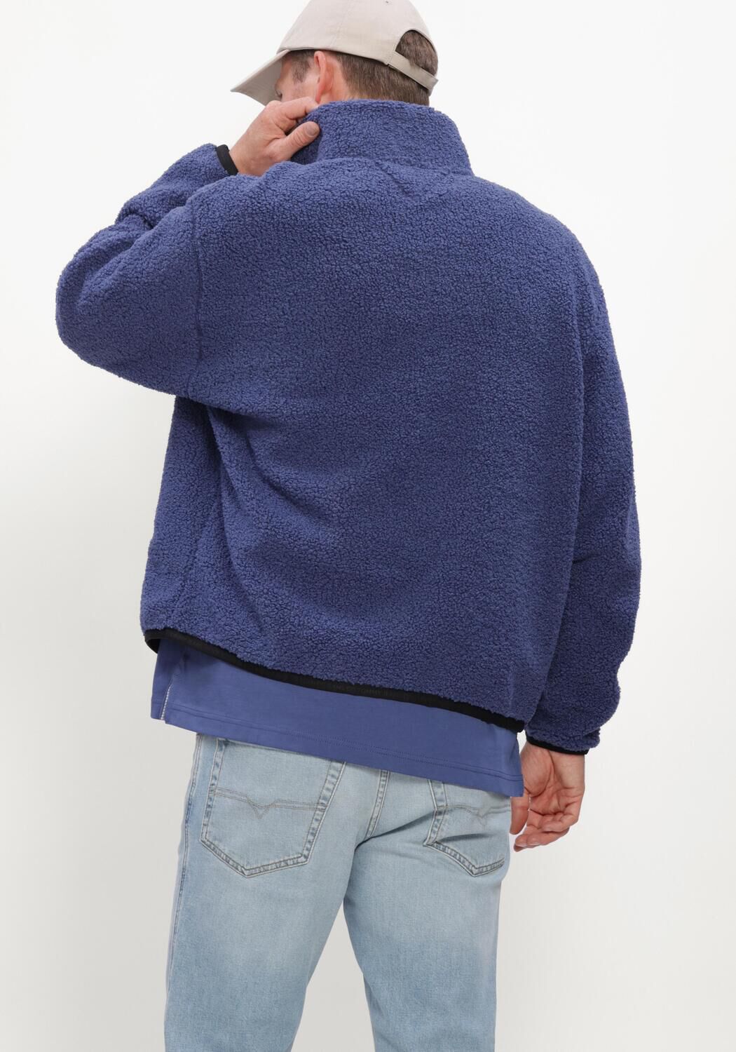 Blaue TOMMY JEANS Strickjacke TJM RLX BADGE ZIP-THRU TEDDY EXT - large