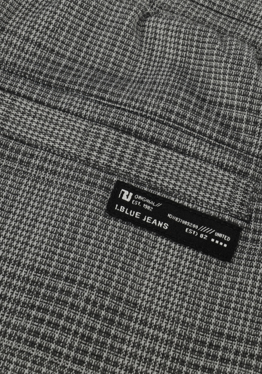 Schwarze INDIAN BLUE JEANS Jogginghose JOG PANT CHECK - large