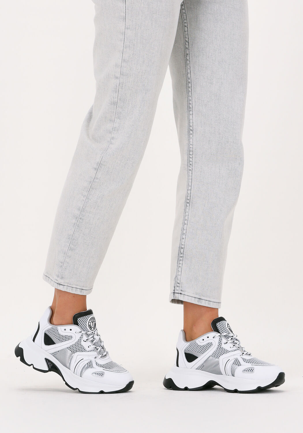 Wei&szlig;e TORAL Sneaker Low RUNNER 9 - large