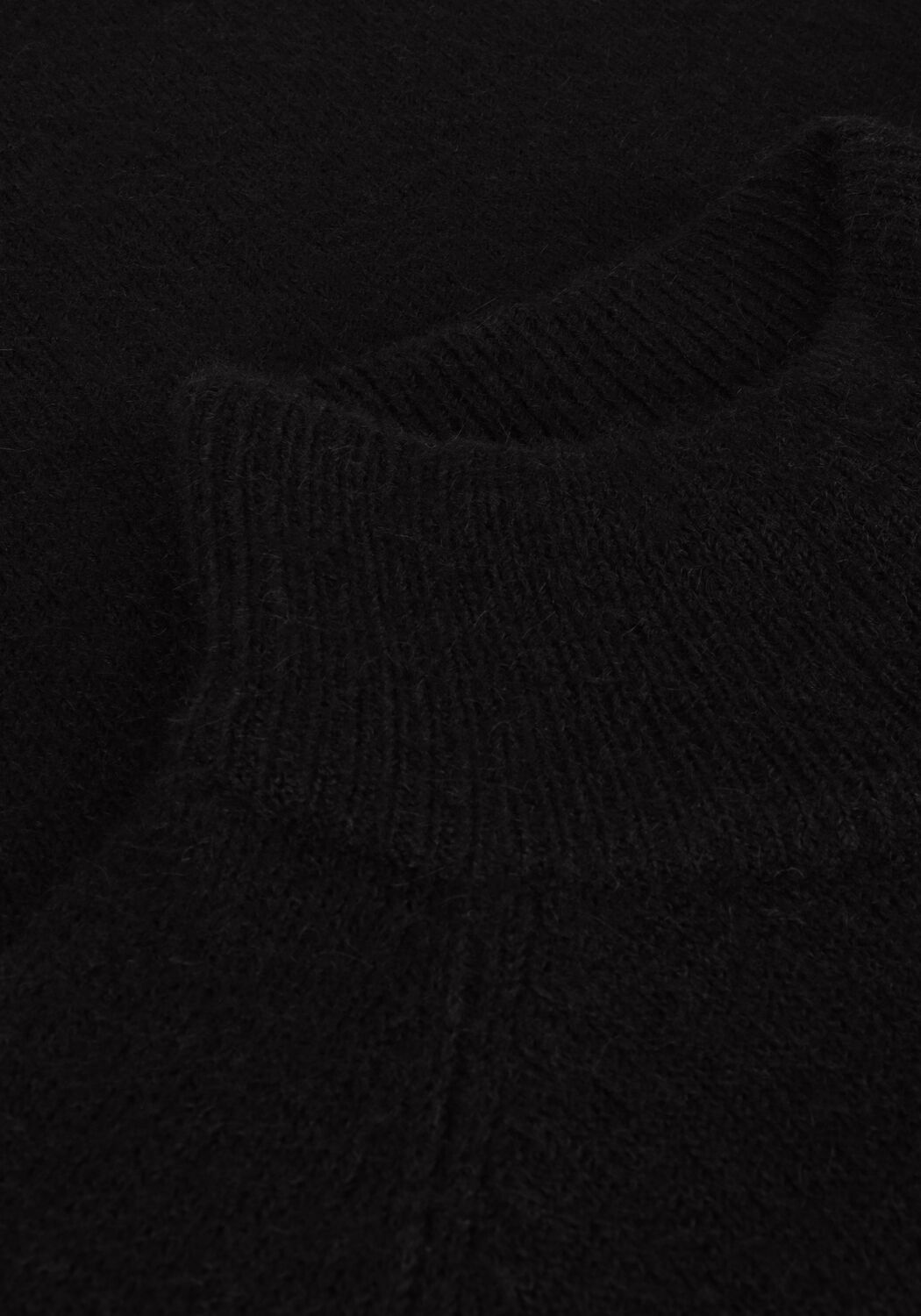Schwarze Y.A.S. Midikleid YASBALIS LS FUNNEL KNIT DRESS - large