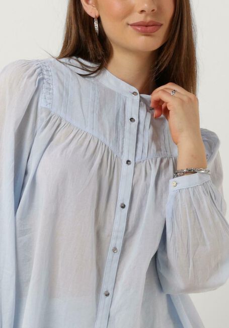 Hellblau SCOTCH & SODA Blusen SHIRT WITH PIN TUCK YOKE AND GATHERING - large