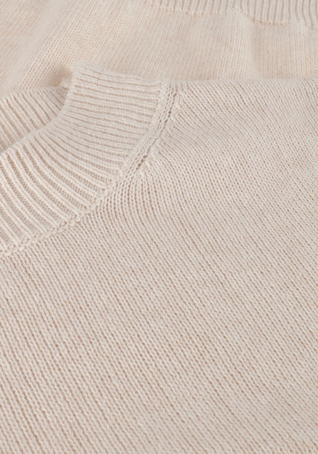 Sand KNIT-TED T-shirt FLEUR - large