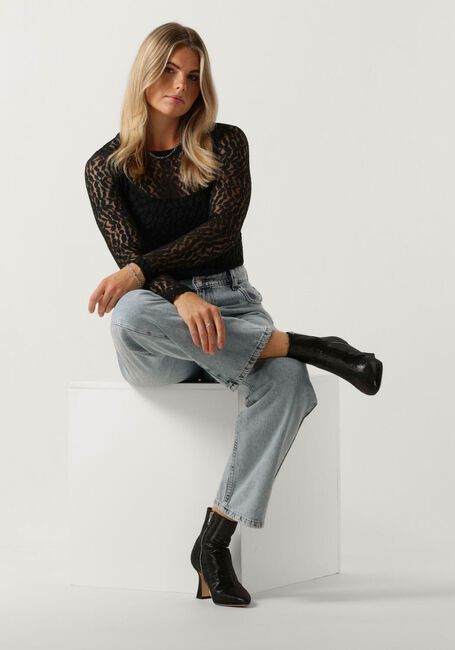 Schwarze ALIX THE LABEL Tops & T-shirts FITTED LACE TOP - large