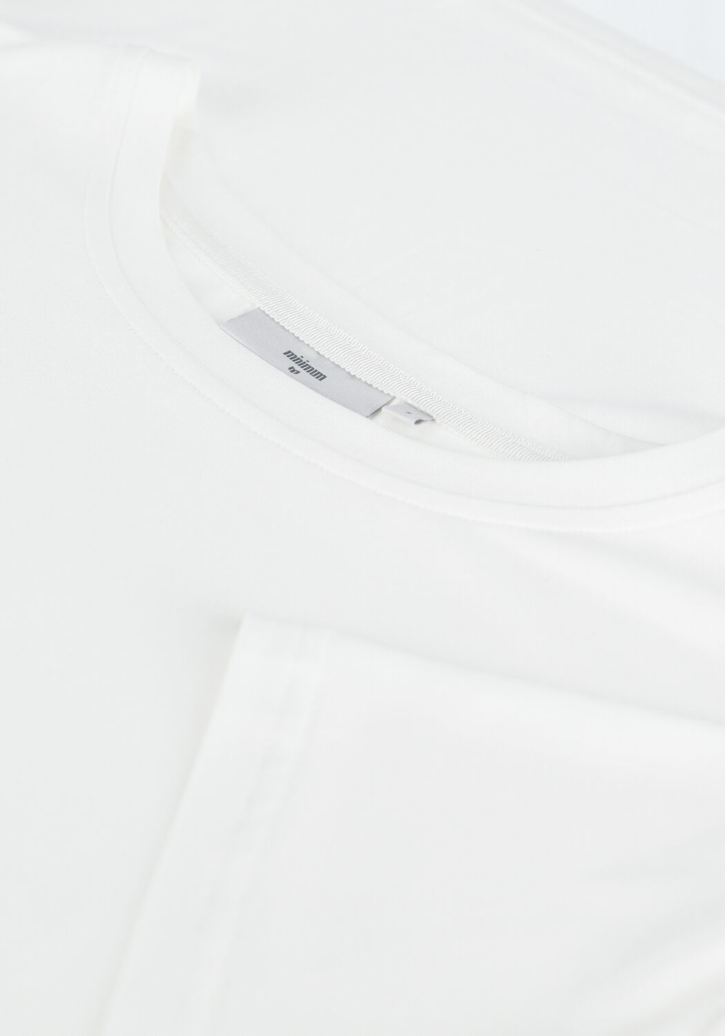 Wei&szlig;e MINIMUM T-shirt RYNAH - large