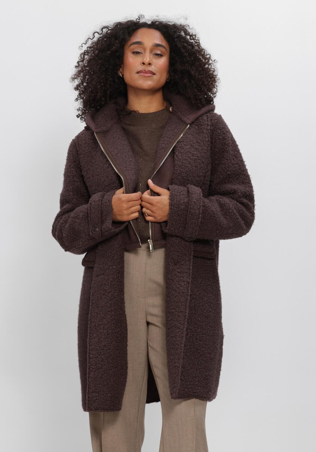 Braune NUKUS M&auml;ntel MIRTHE COAT BOUCLE - large