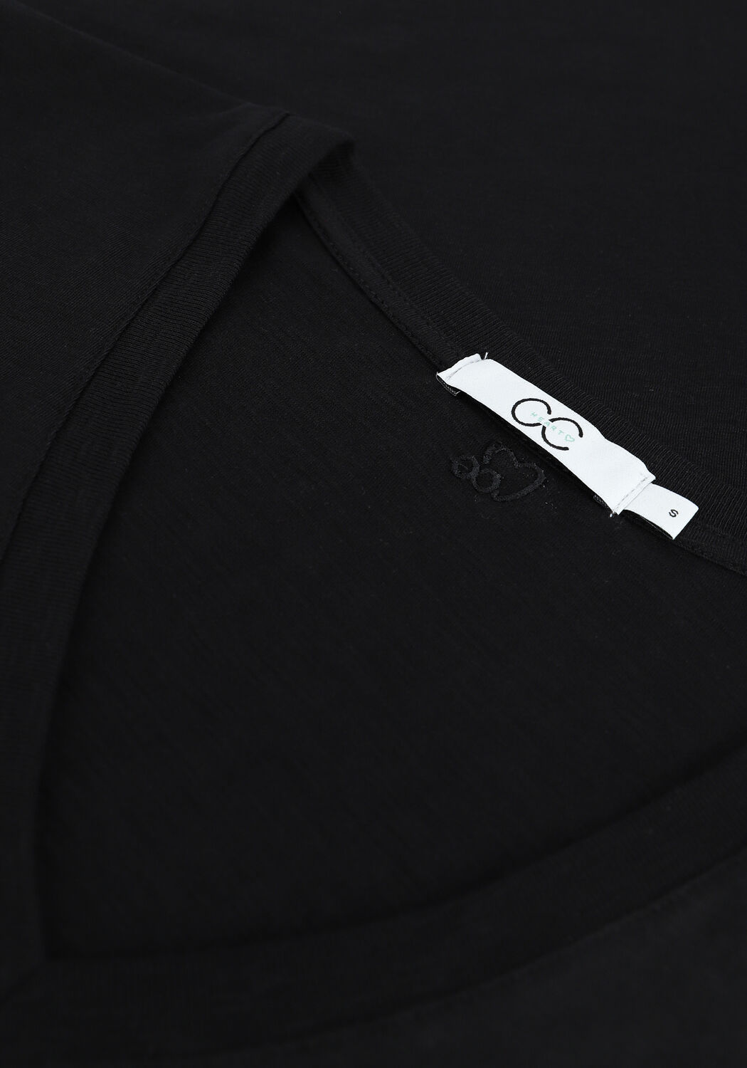 Schwarze CC HEART T-shirt BASIC V-NECK TSHIRT - large