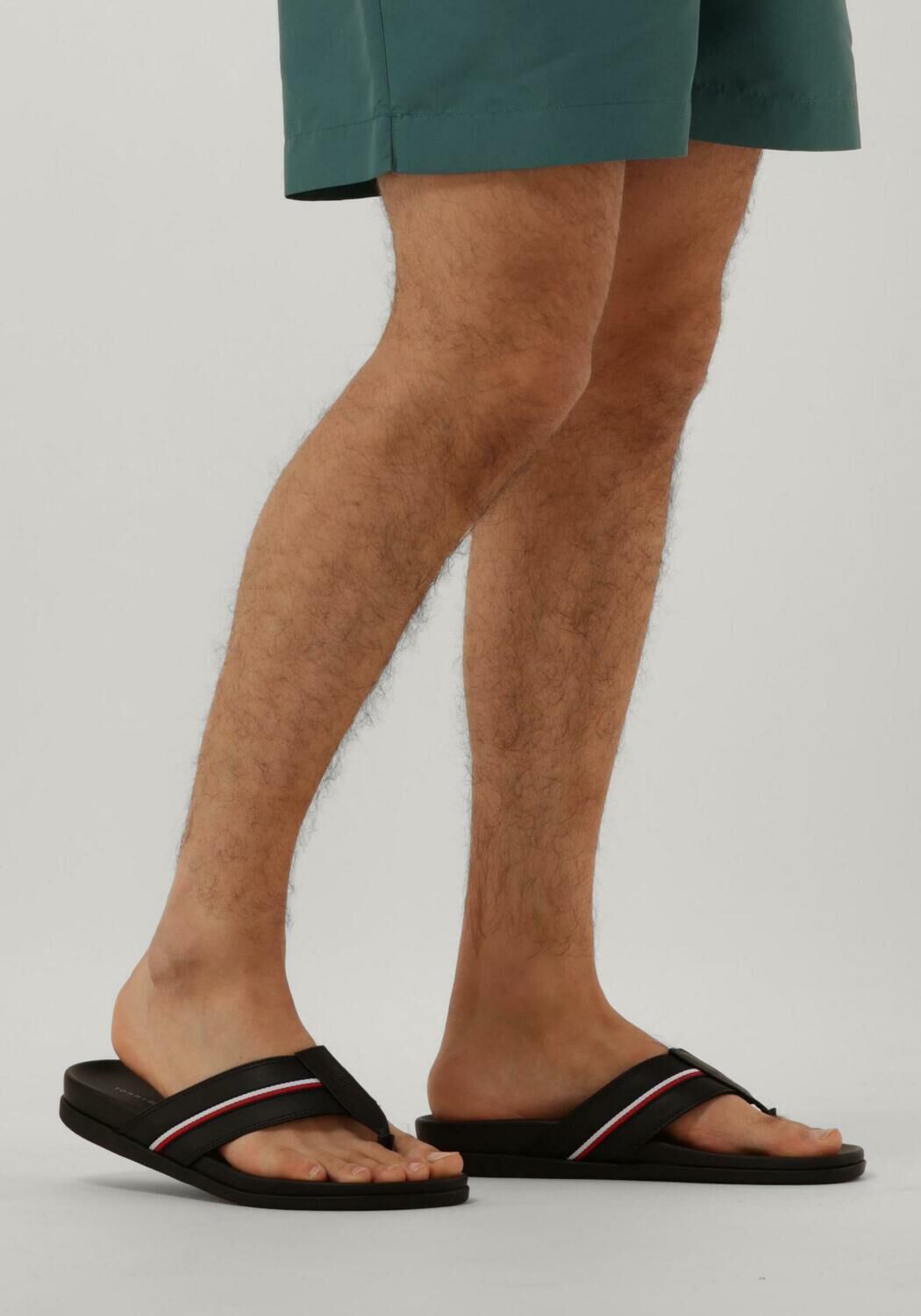 Schwarze TOMMY HILFIGER Zehentrenner HILFIGER TOE POST - large