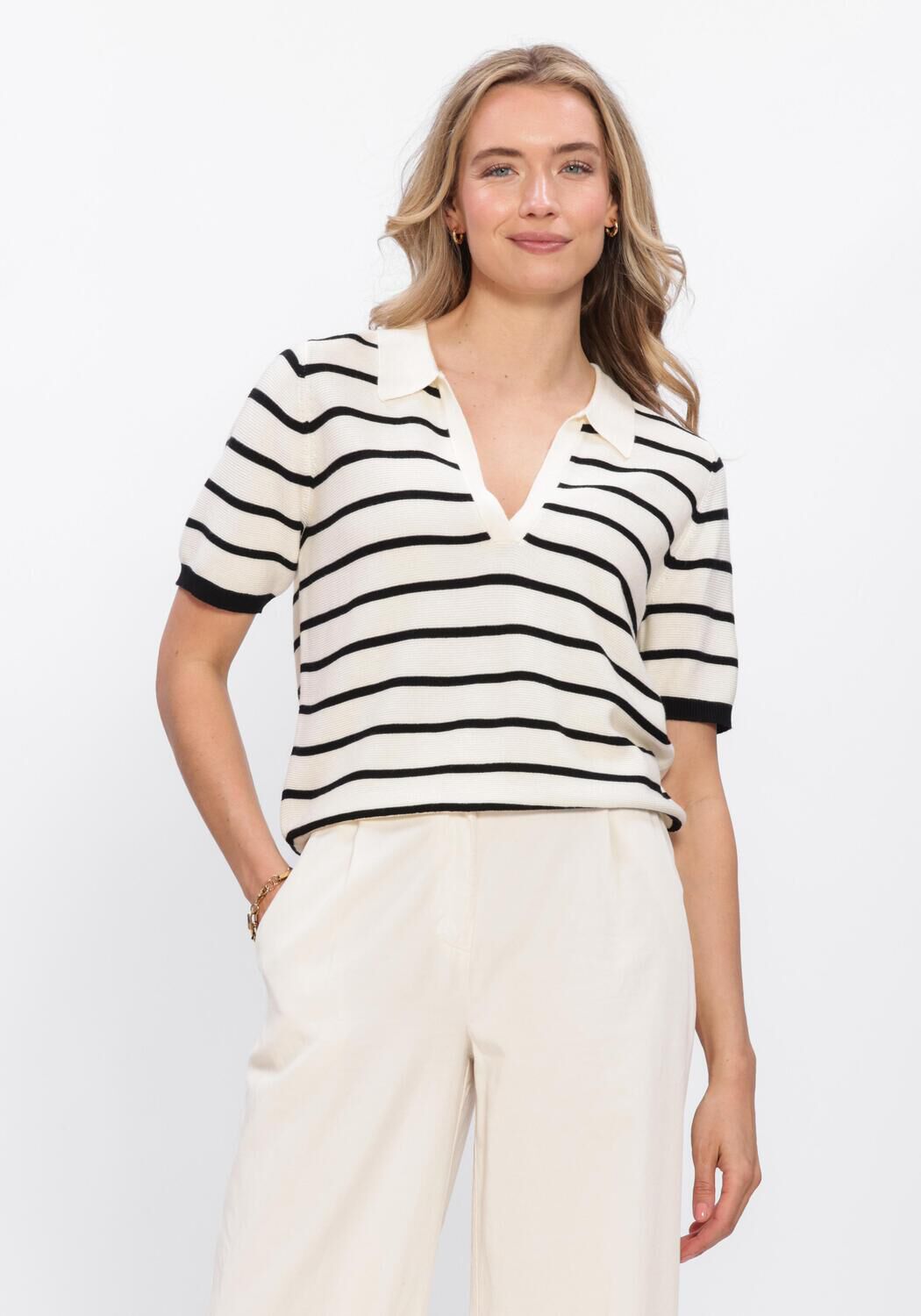 Creme SIMPLE Tops & T-shirts SHORT SLEEVE - large