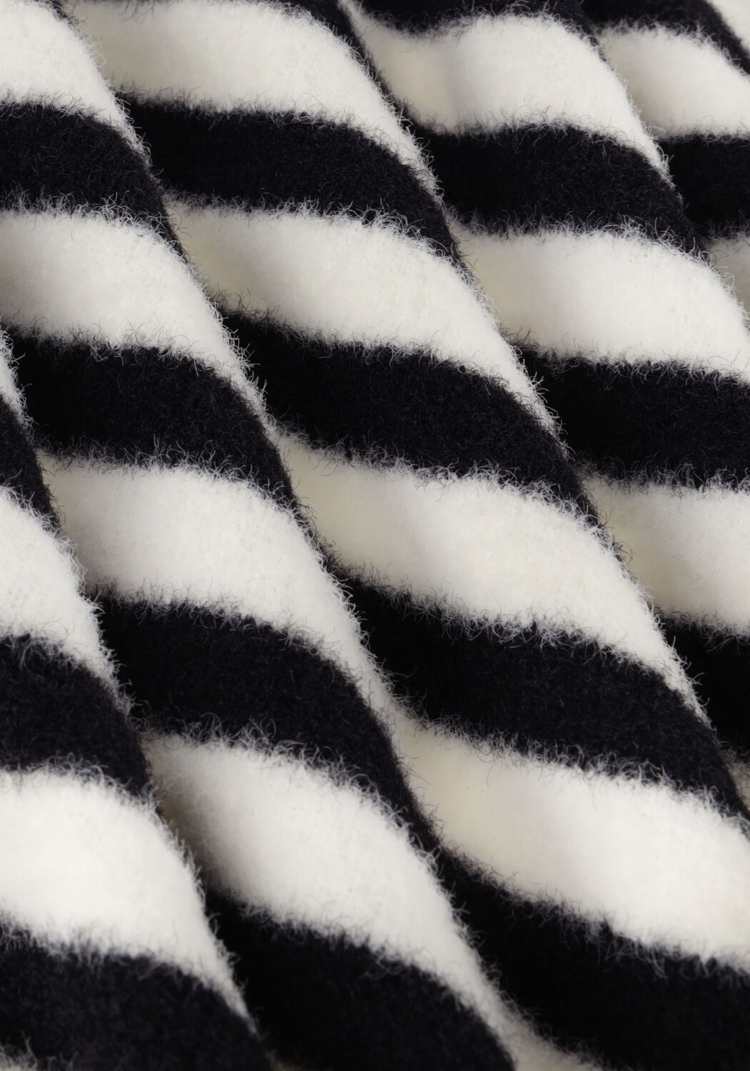 Schwarze CATWALK JUNKIE Pullover KN SOFT STRIPE - large