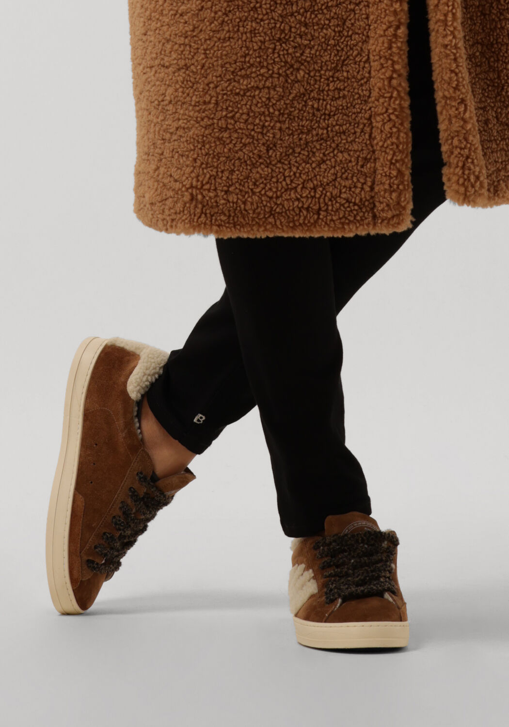 Braune P448 Sneaker Low JOHN WMN - large