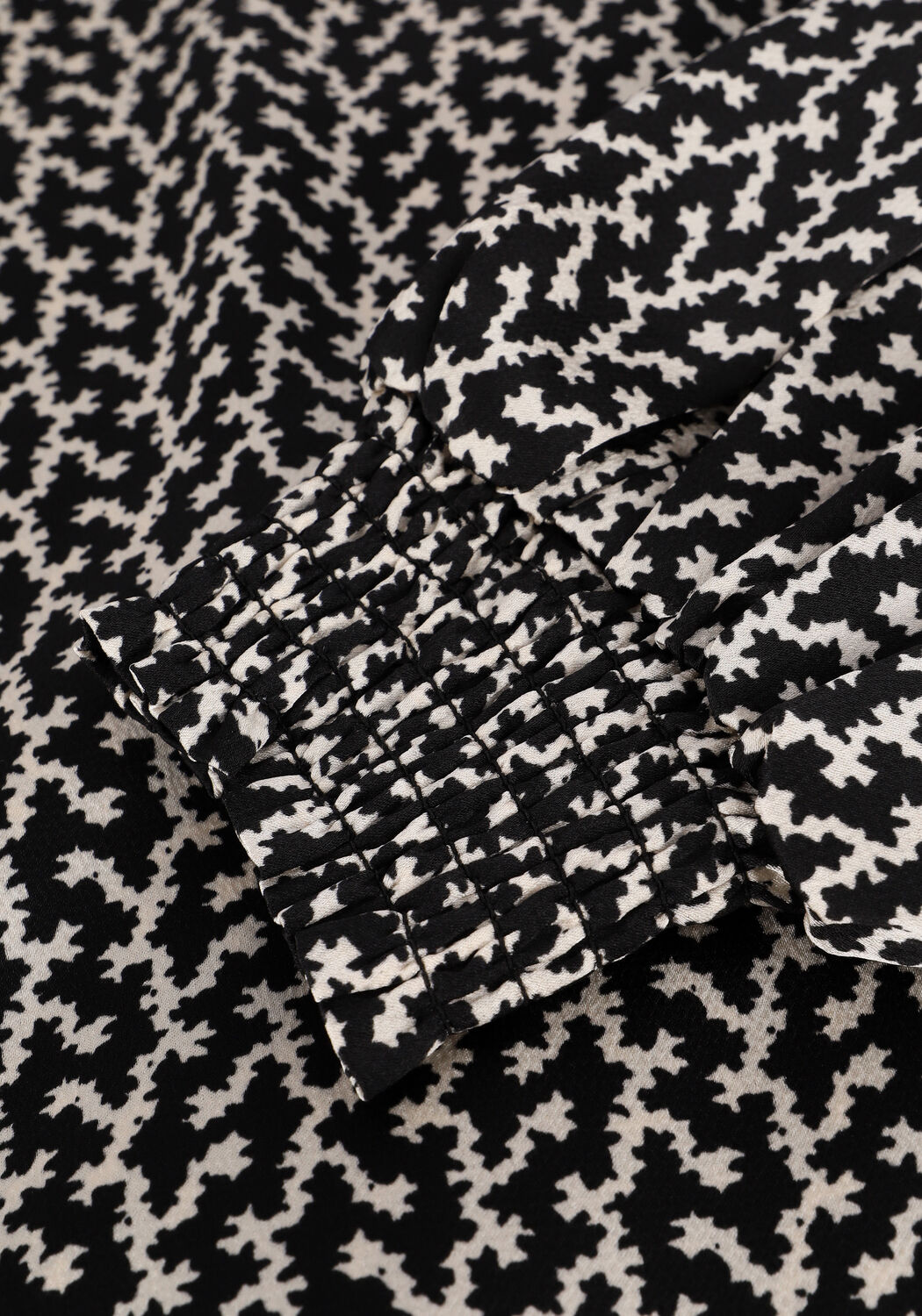 Schwarze BRUUNS BAZAAR Minikleid ACACIA PHYLLIS DRESS - large