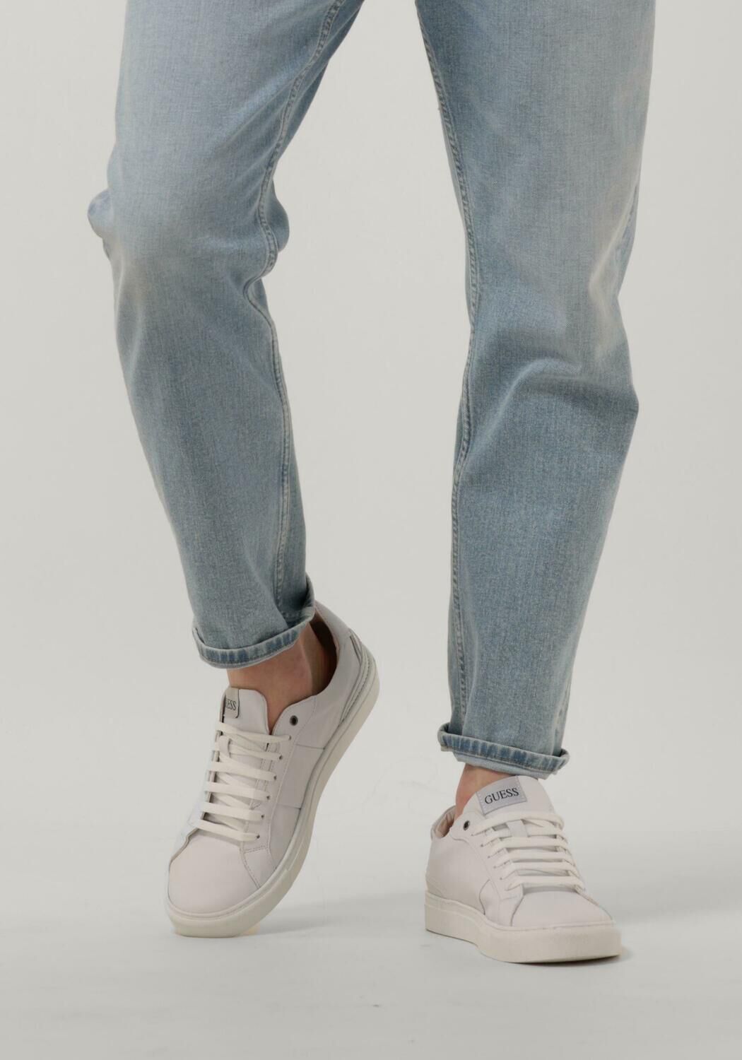 Wei&szlig;e GUESS Sneaker Low TODI LOW - large