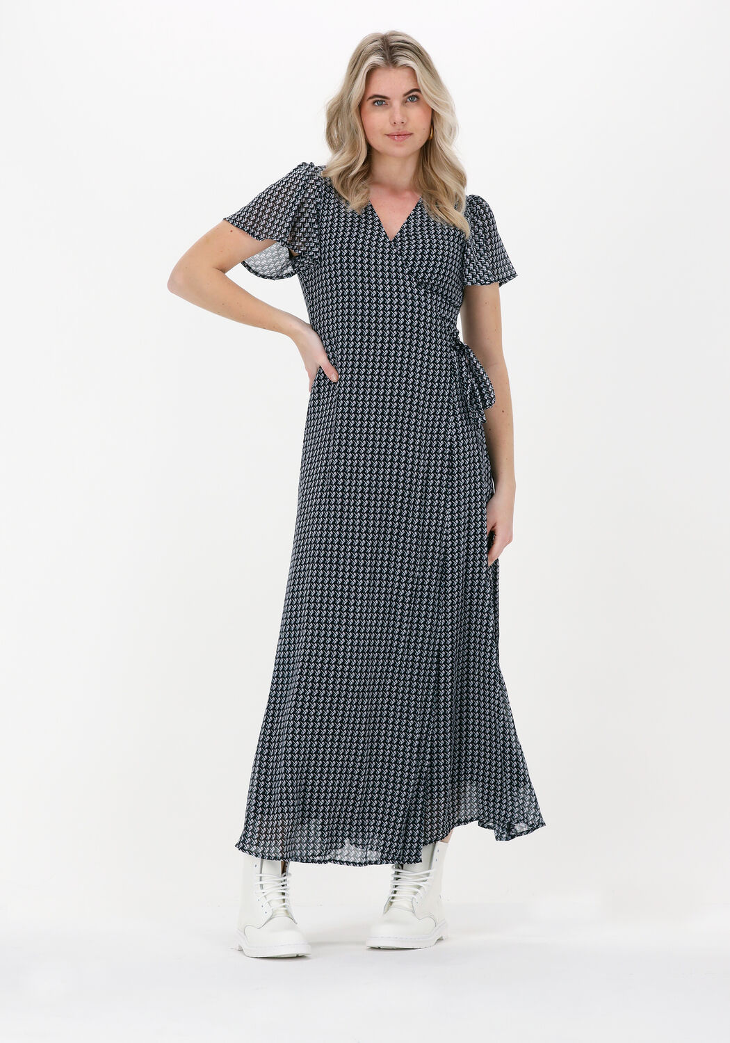 Schwarze COLOURFUL REBEL Maxikleid AVA GEOMETRIC MAXI WRAP DRESS Omoda