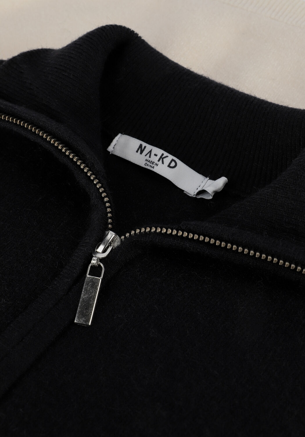 Schwarze RIANNE MEIJER x NA-KD Sweatshirt COLOURBLOCK ZIP SWEATER - large