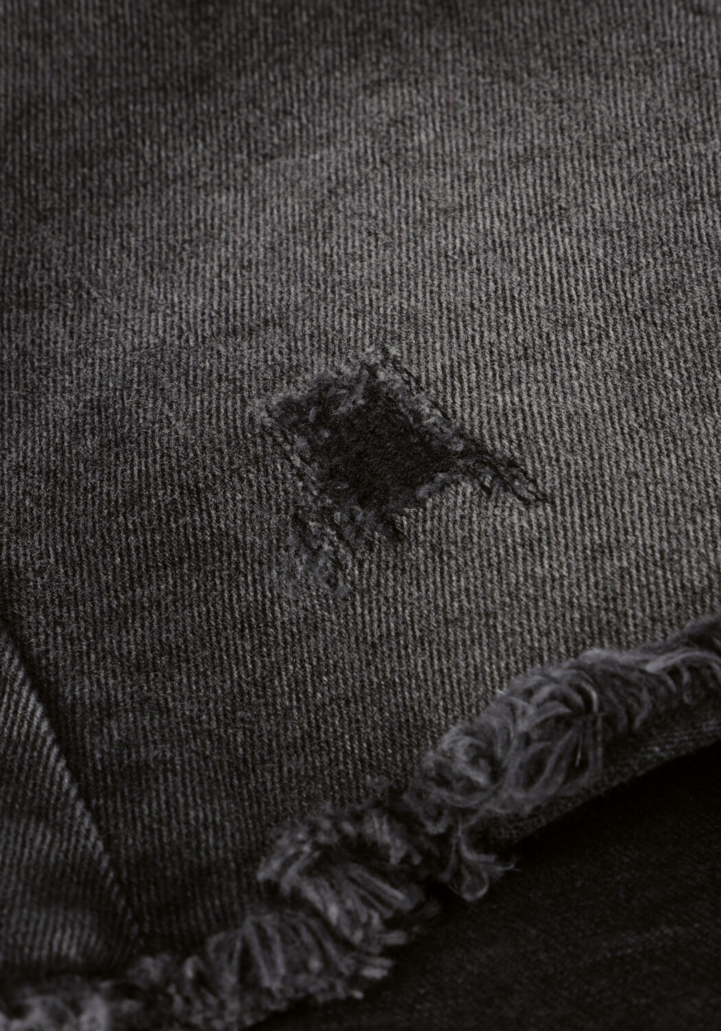 Schwarze YOUR WISHES Kurze Hosen DENIM SHORTS - large