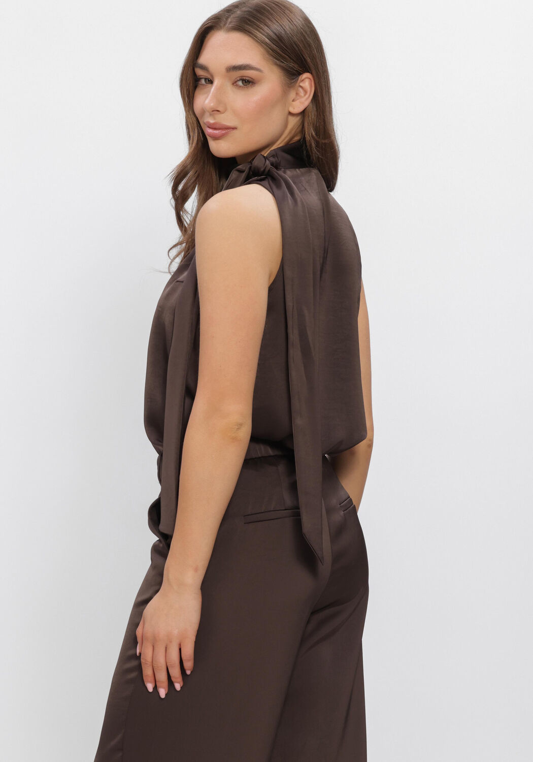 Braune OMODA ATELIER Top OM-DESIRE X BO - large