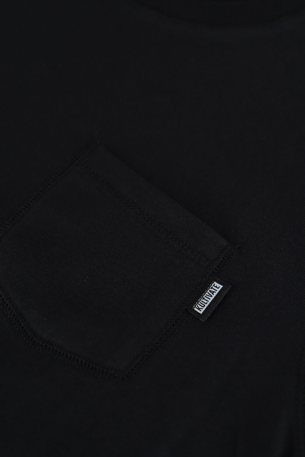 Schwarze KULTIVATE T-shirt TS DAMON - large